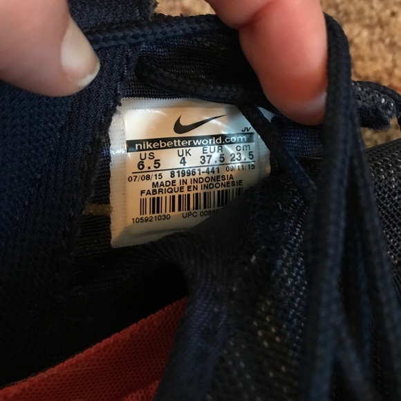 Nike Roche - Picture 4 of 4